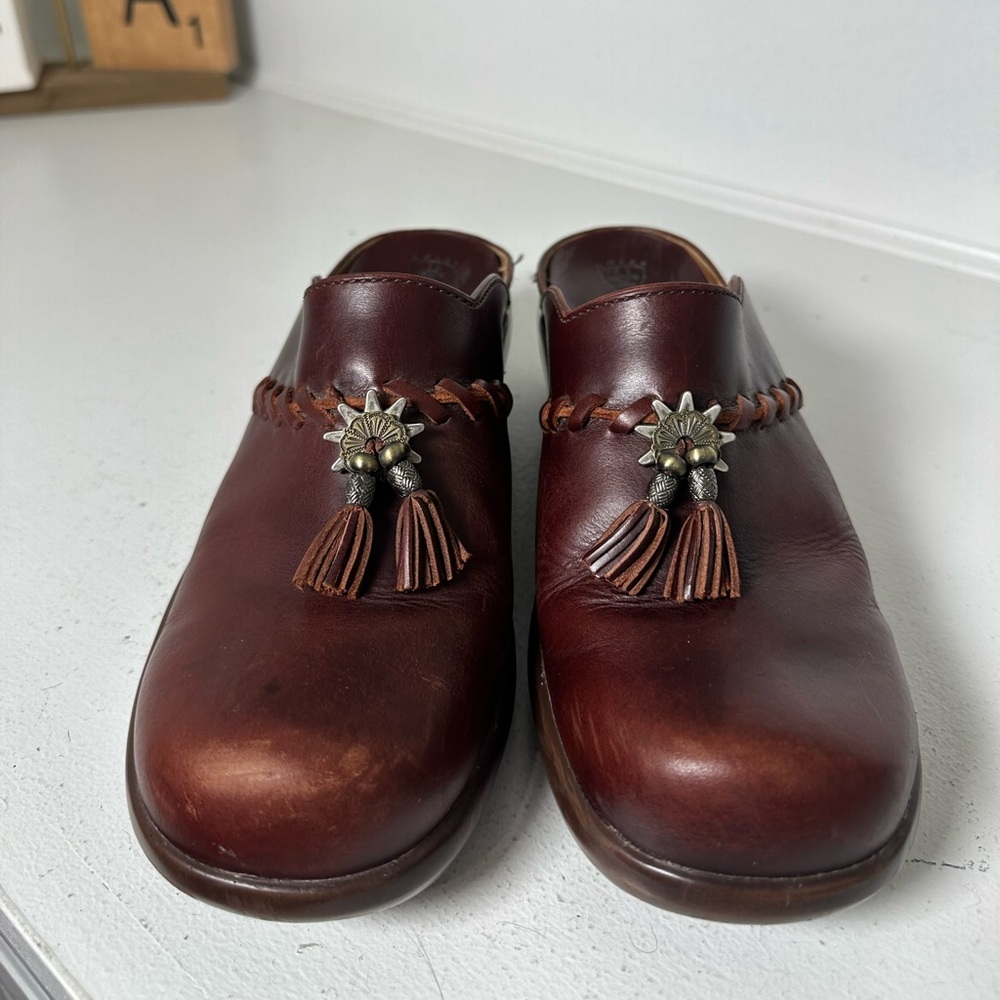 Ariat Women’s 9.5 Brown Leather Clog Mules Western Tassel Slip-On Comfort Shoes - Picture 2 of 10